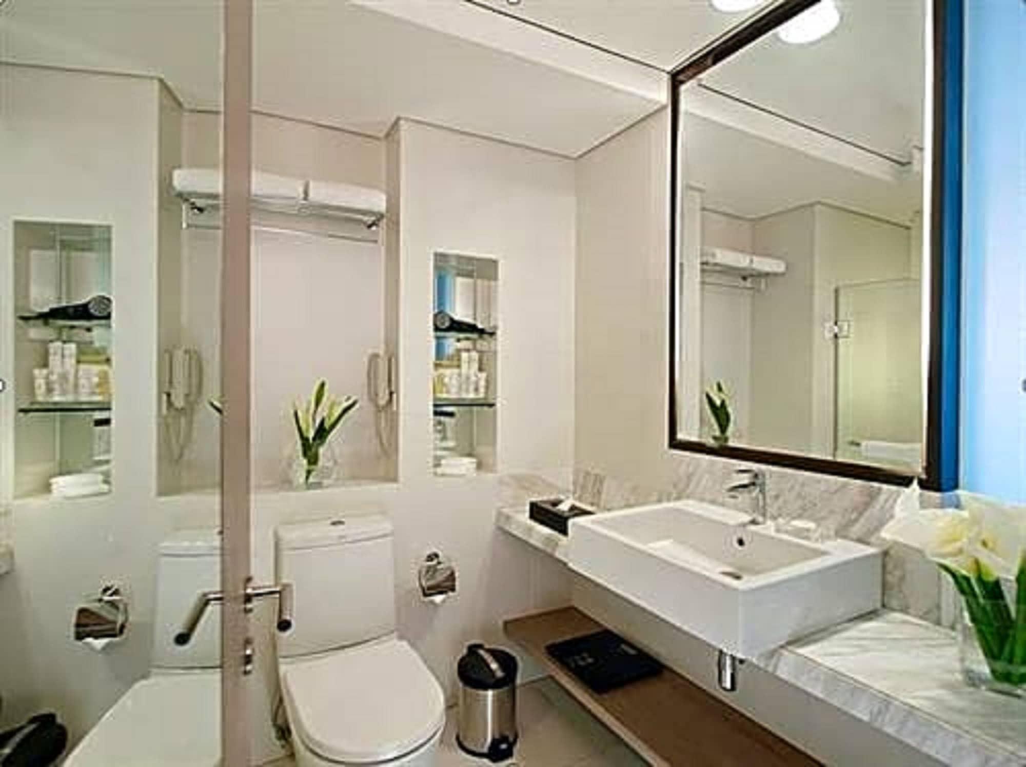Seda Centrio Hotell Cagayan de Oro Exteriör bild