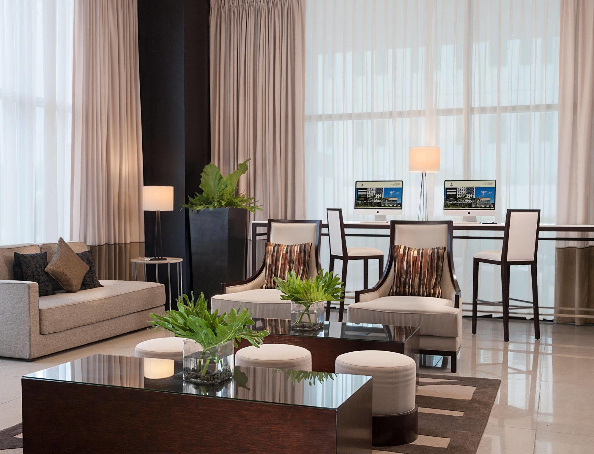 Seda Centrio Hotell Cagayan de Oro Exteriör bild