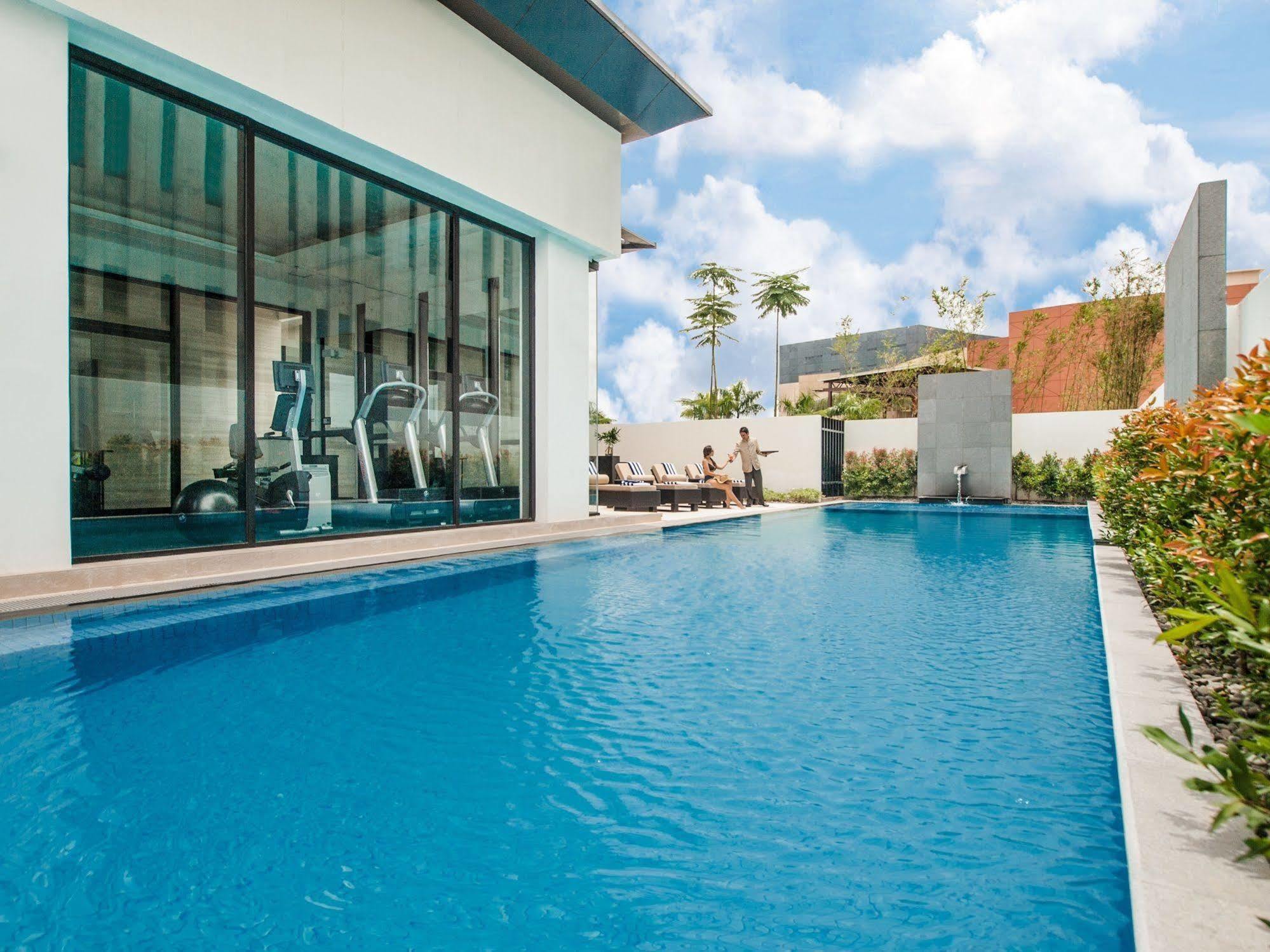 Seda Centrio Hotell Cagayan de Oro Exteriör bild