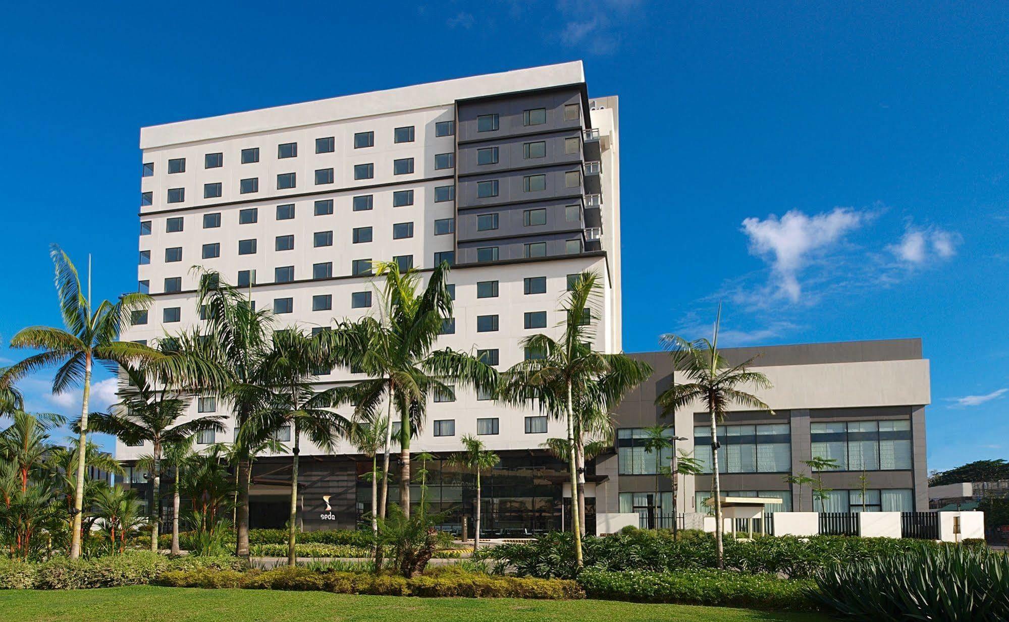 Seda Centrio Hotell Cagayan de Oro Exteriör bild